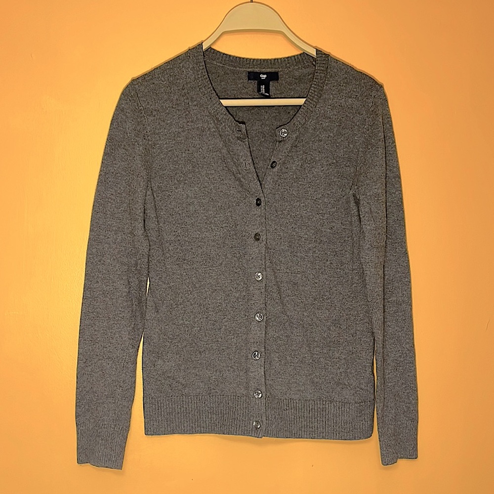 GAP cardigan